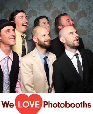 Th Green Building Photo Booth Image