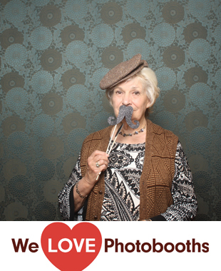 The Old Bermuda Inn Photo Booth Image
