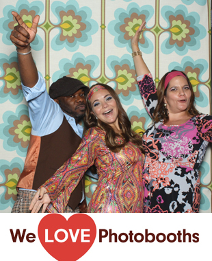 The Raven and the Peach Photo Booth Image