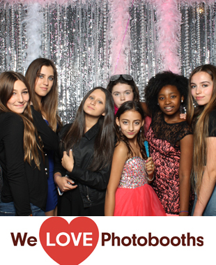 Bistro Chat Noir Photo Booth Image