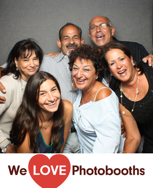 Honu Kitchen & Cocktails Photo Booth Image