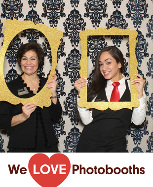 Atria on Roslyn Harbor Photo Booth Image