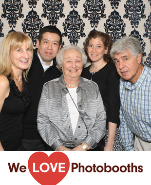 Atria on Roslyn Harbor Photo Booth Image