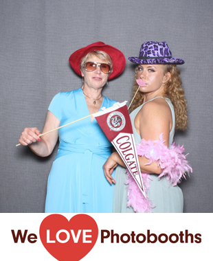 Red Maple Vineyard Photo Booth Image