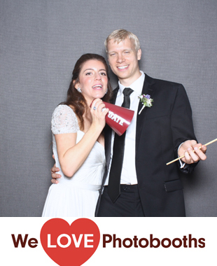 Red Maple Vineyard Photo Booth Image