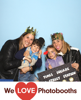 The Victorian Gardens at Central Park Photo Booth Image