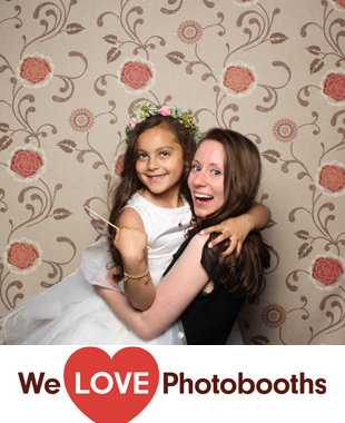 The Inn at Millrace Pond Photo Booth Image