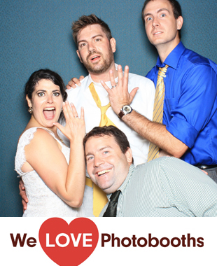 The Barns at Wesleyan Hill Photo Booth Image