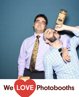 The Barns at Wesleyan Hill Photo Booth Image