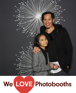 DJ's International Buffet Bar and Grill Photo Booth Image