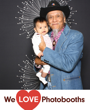 DJ's International Buffet Bar and Grill Photo Booth Image
