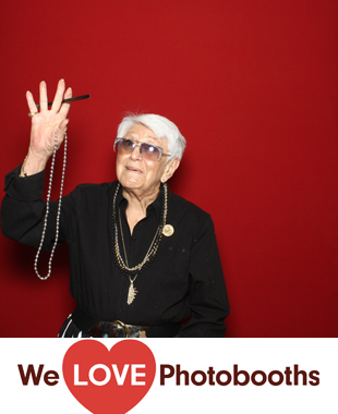 Atria on Roslyn Harbor Photo Booth Image