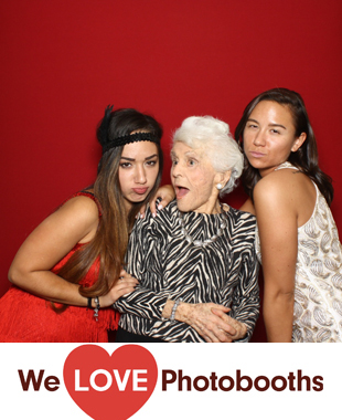 Atria on Roslyn Harbor Photo Booth Image
