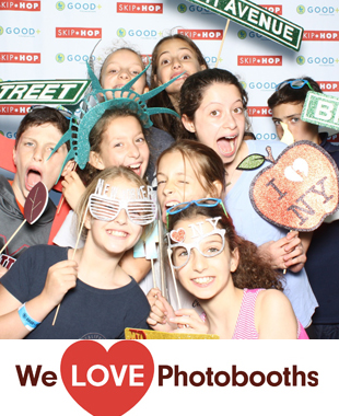 The Victorian Gardens at Central Park Photo Booth Image