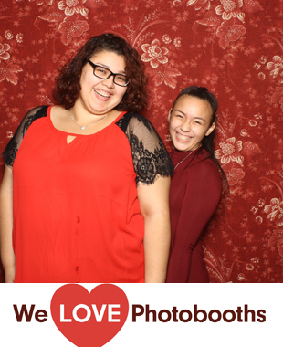 Pine Bar and Grill Photo Booth Image