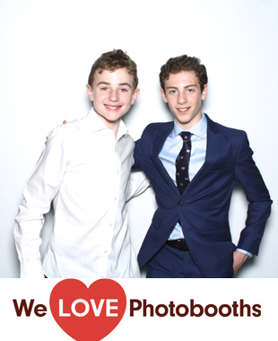 Oceans 8 at Brownstone Billiards Photo Booth Image
