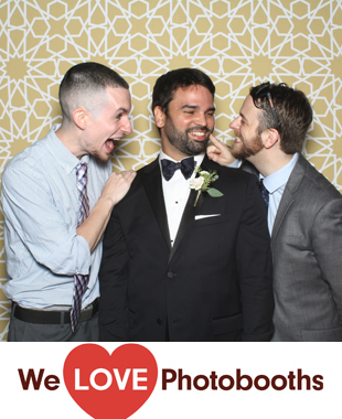 Red Maple Vineyard Photo Booth Image