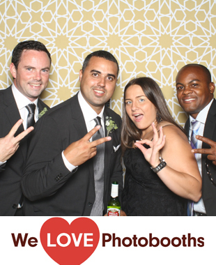 Red Maple Vineyard Photo Booth Image