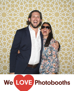Red Maple Vineyard Photo Booth Image