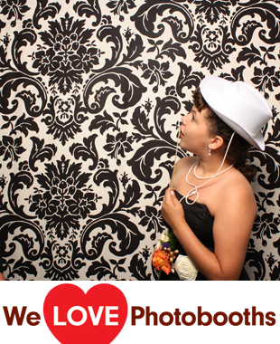 The Lakeside Manor Photo Booth Image