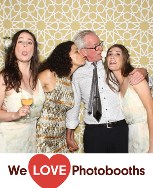 WoodsEdge Farm Photo Booth Image