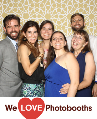 WoodsEdge Farm Photo Booth Image