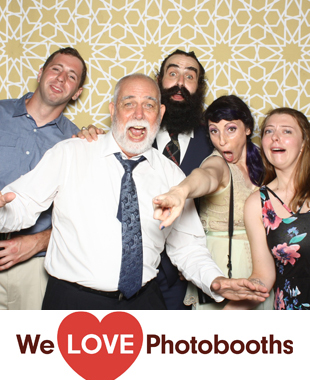 WoodsEdge Farm Photo Booth Image