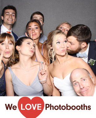 The Lakehouse Inn Photo Booth Image