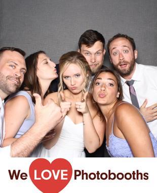 The Lakehouse Inn Photo Booth Image