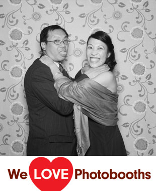Estate at The Three Village Inn Photo Booth Image