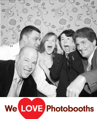 Estate at The Three Village Inn Photo Booth Image