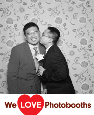 Estate at The Three Village Inn Photo Booth Image