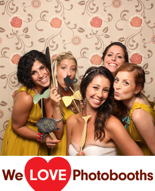 Full Moon Resort Photo Booth Image