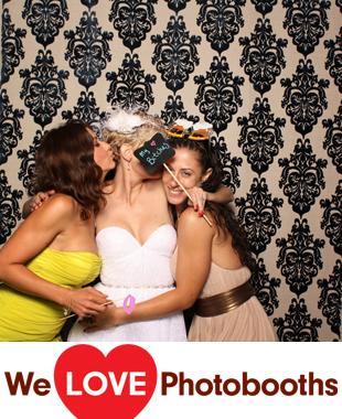 Galapagos Art Space Photo Booth Image