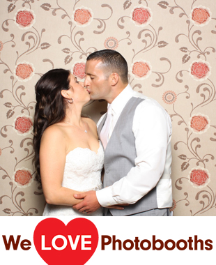 Martha Clara Vineyard Photo Booth Image