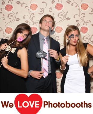 Martha Clara Vineyard Photo Booth Image
