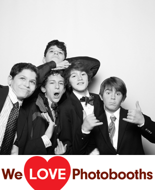 New York Marriott at the Brooklyn Bridge Photo Booth Image