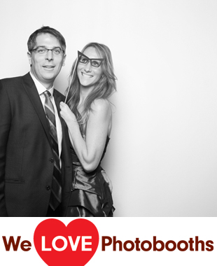 New York Marriott at the Brooklyn Bridge Photo Booth Image