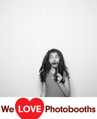 New York Marriott at the Brooklyn Bridge Photo Booth Image