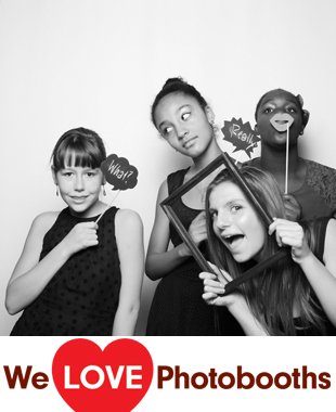 New York Marriott at the Brooklyn Bridge Photo Booth Image
