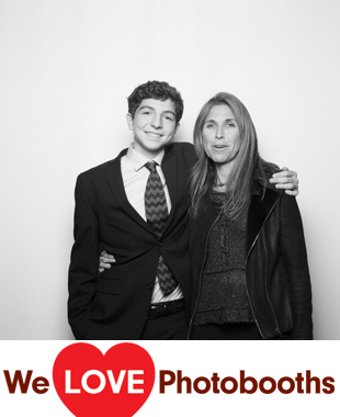 New York Marriott at the Brooklyn Bridge Photo Booth Image