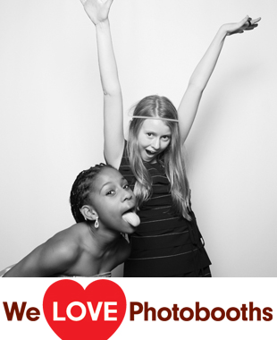 New York Marriott at the Brooklyn Bridge Photo Booth Image