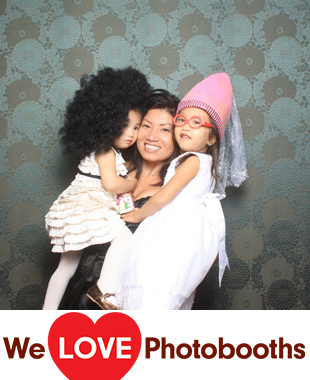 MUDAN BANQUET HALL (In the Queens Crossing Mall) Photo Booth Image