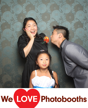MUDAN BANQUET HALL (In the Queens Crossing Mall) Photo Booth Image