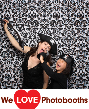 Land's End Catering Hall Photo Booth Image