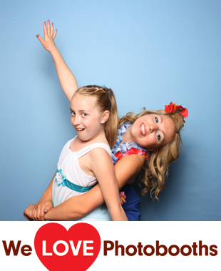 The Colonia Country Club Photo Booth Image
