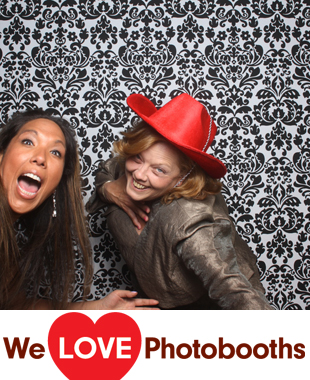The Historic Old Bermuda Inn Photo Booth Image
