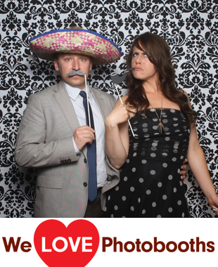 The Historic Old Bermuda Inn Photo Booth Image