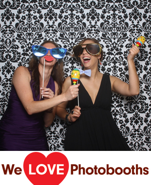 The Historic Old Bermuda Inn Photo Booth Image