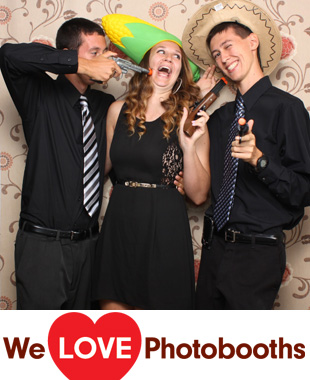 Windows on the Water at Surfrider Beach Club Photo Booth Image